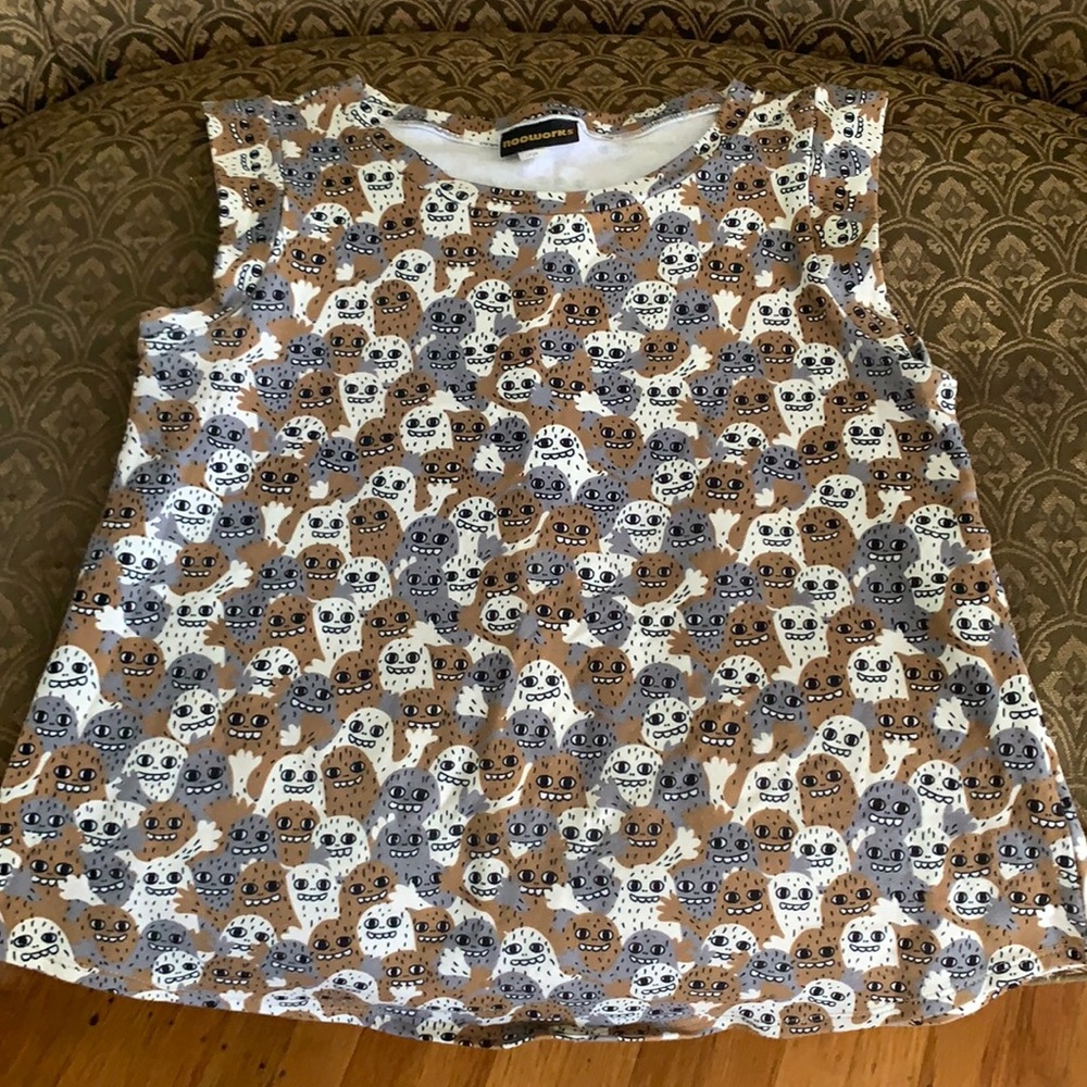 NOOWORKS Monster print muscle tee. Size L